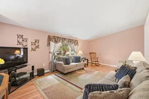 68 Meadow Sweet Road Cortlandt Manor NY 10567
