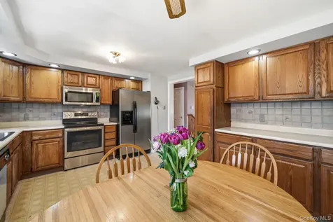 68 Meadow Sweet Road Cortlandt Manor NY 10567