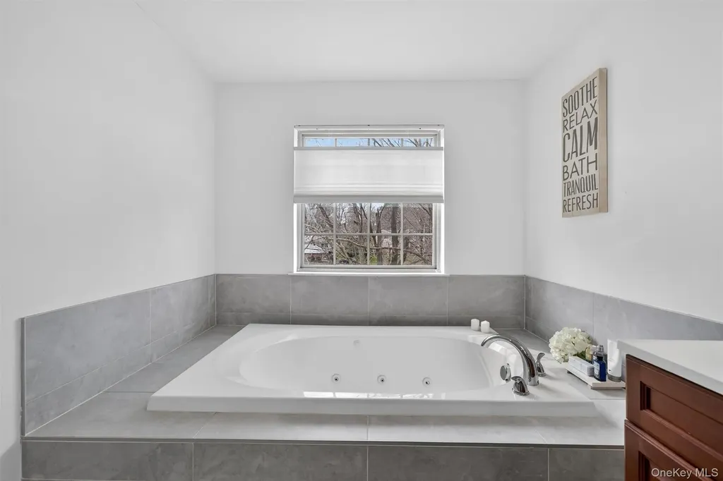 18 Reynolds Road Monroe NY 10950