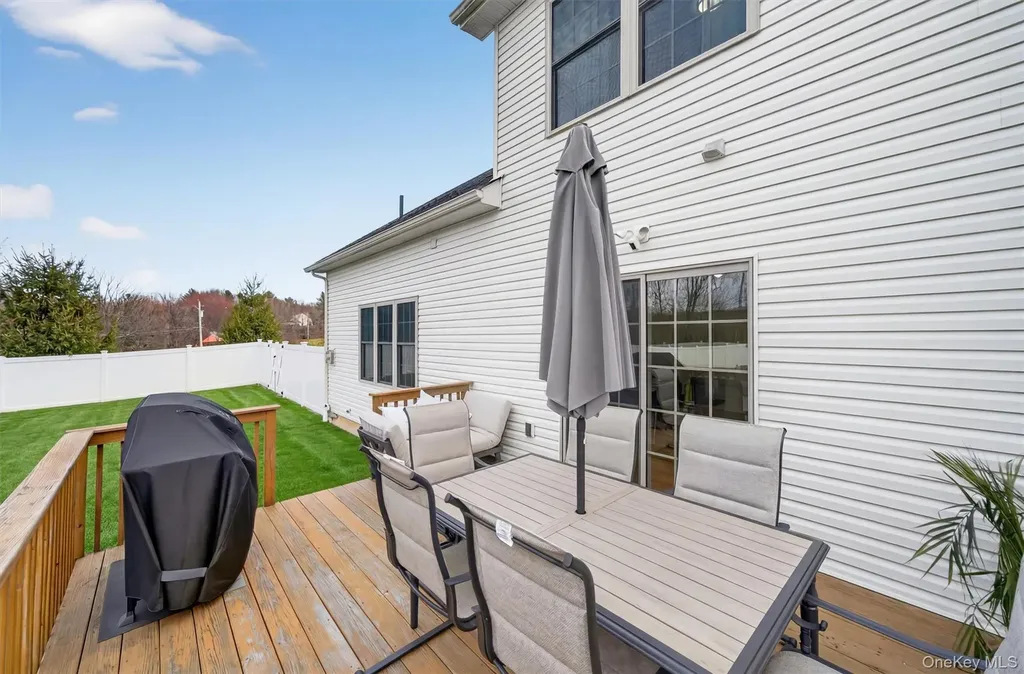 18 Reynolds Road Monroe NY 10950