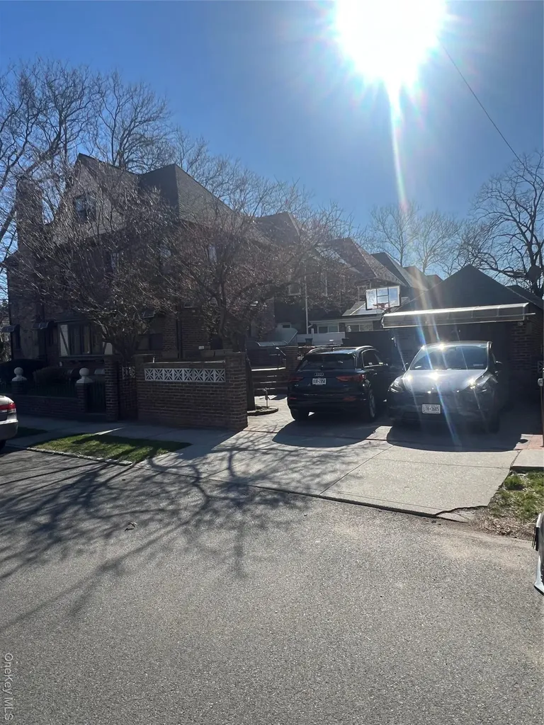 19519 45th Avenue Flushing NY 11358