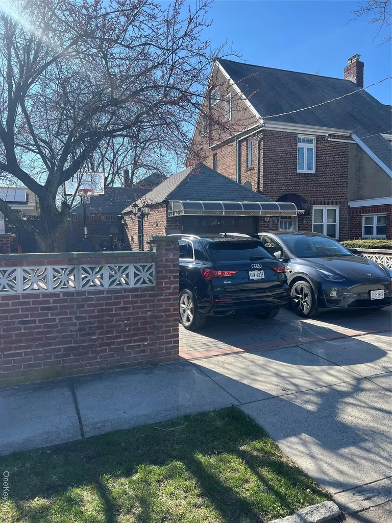 19519 45th Avenue Flushing NY 11358