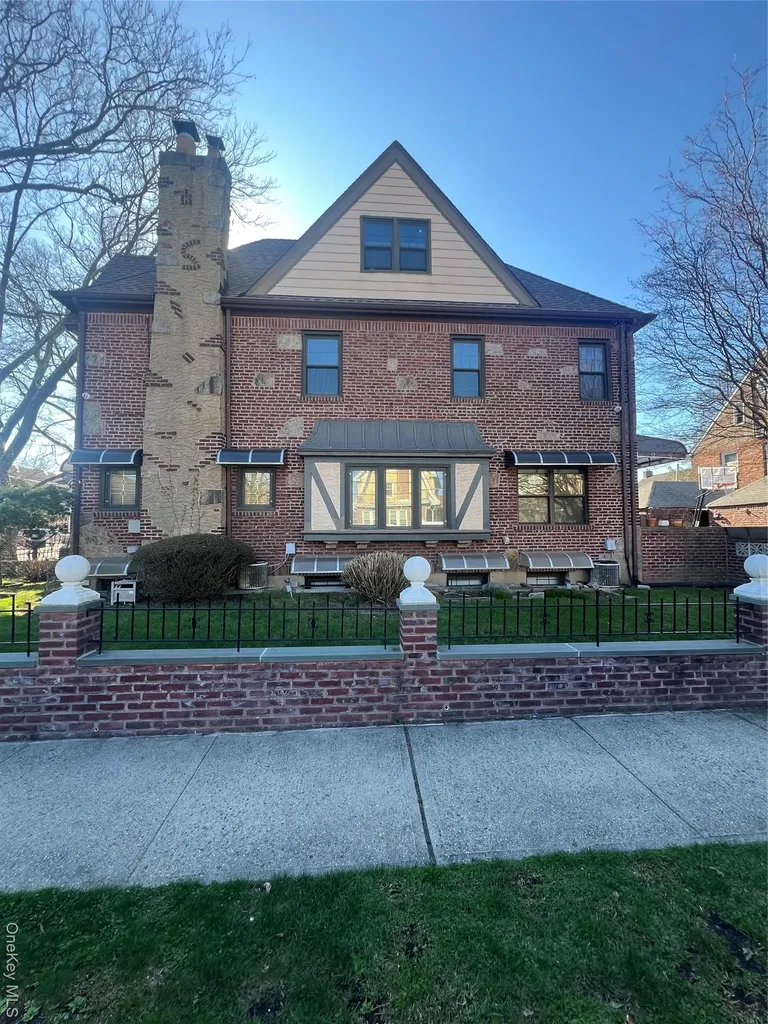 19519 45th Avenue Flushing NY 11358