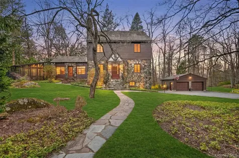 12 Inwood Lane W Cortlandt Manor NY 10567