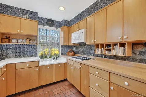 12 Inwood Lane W Cortlandt Manor NY 10567