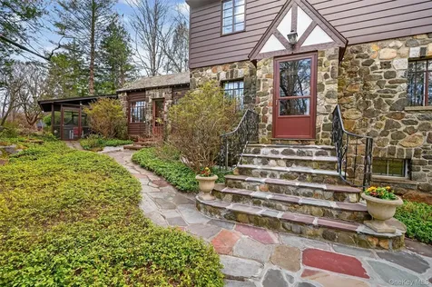 12 Inwood Lane W Cortlandt Manor NY 10567
