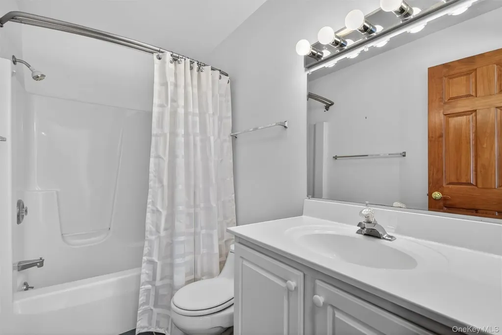 204 Brola Road Middletown NY 10940