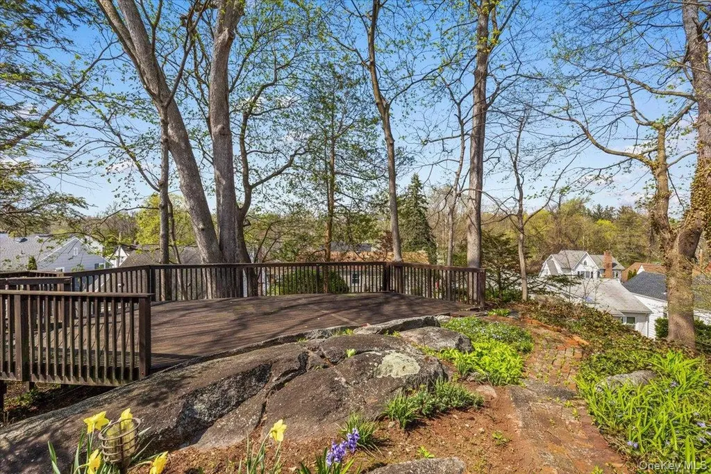 400 Warren Avenue Mamaroneck NY 10543