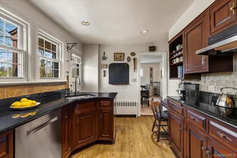 400 Warren Avenue Mamaroneck NY 10543