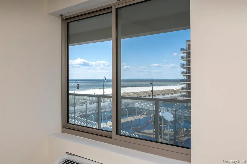 170 W Broadway Long Beach NY 11561