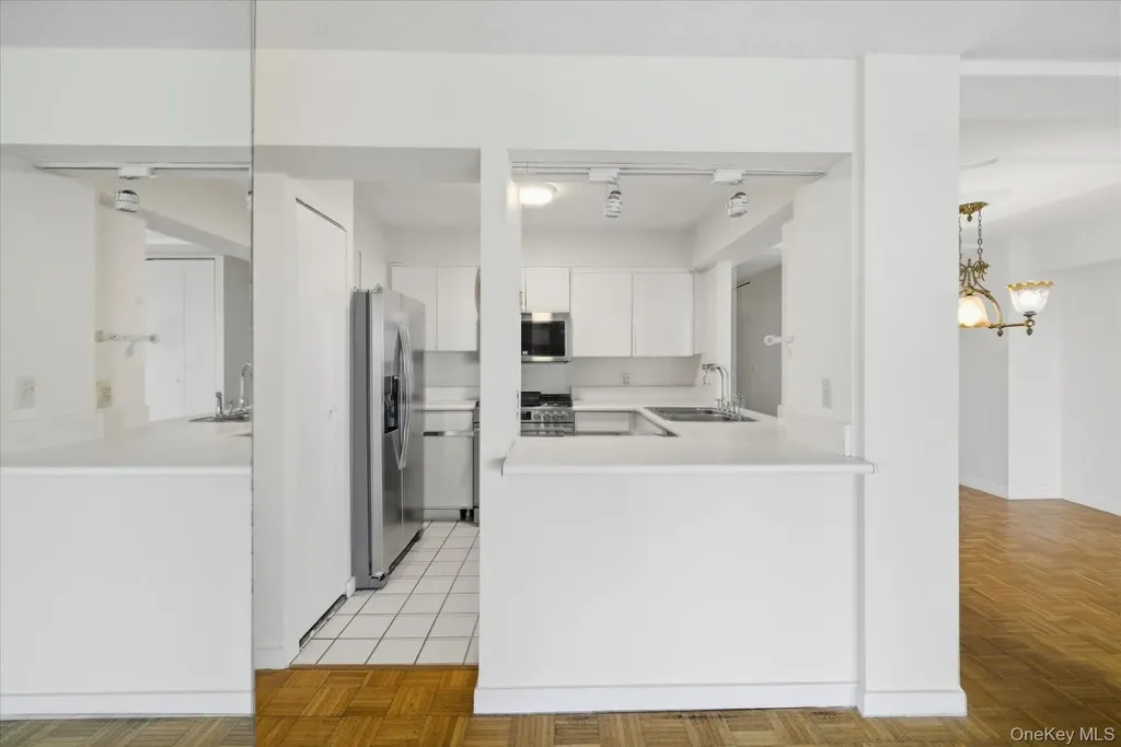 170 W Broadway Long Beach NY 11561