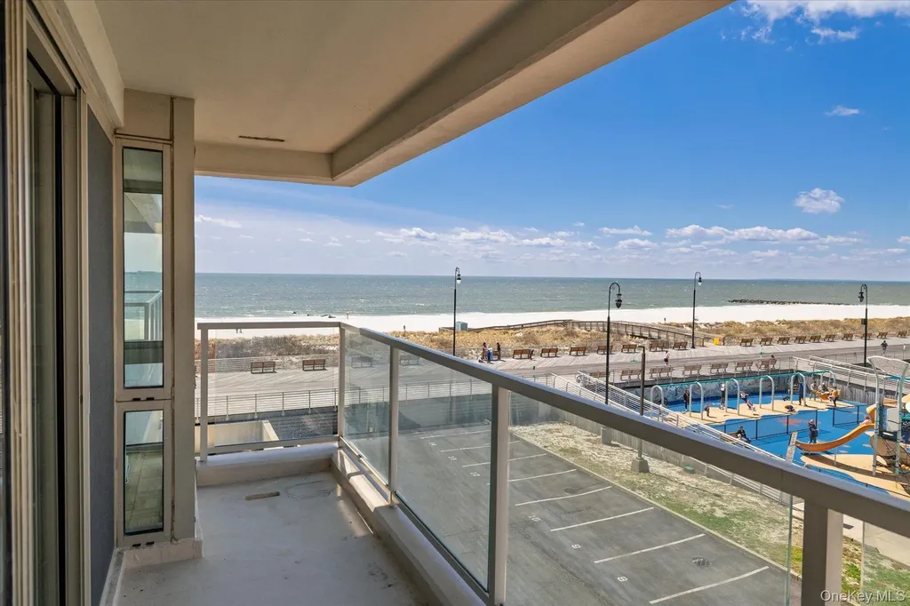 170 W Broadway Long Beach NY 11561