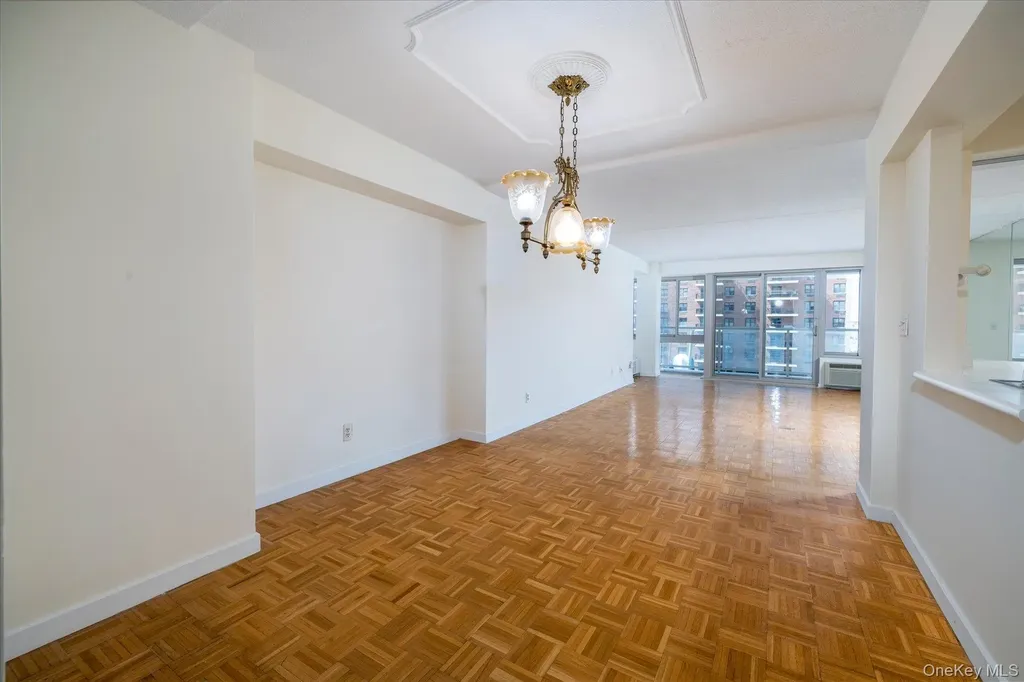 170 W Broadway Long Beach NY 11561