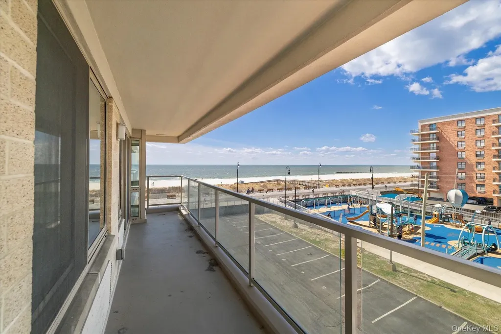 170 W Broadway Long Beach NY 11561