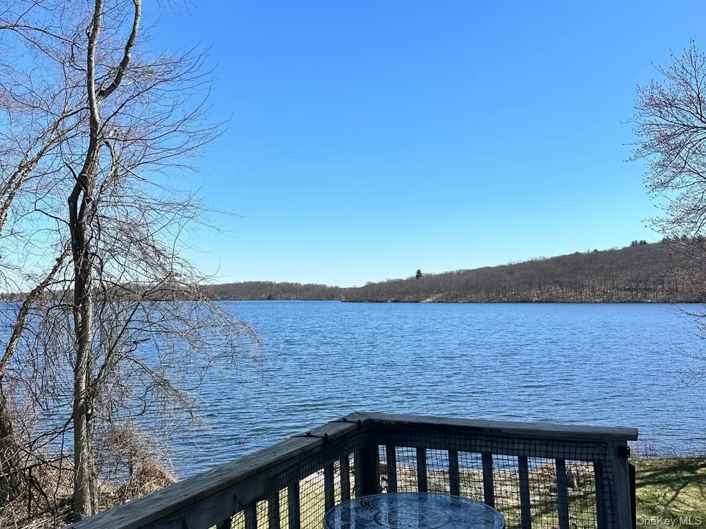88 W Mombasha Road Monroe NY 10950