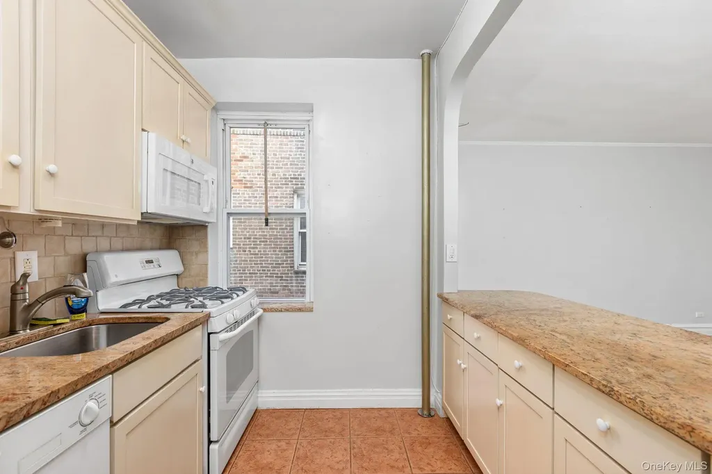 3810 Greystone Avenue Bronx NY 10463