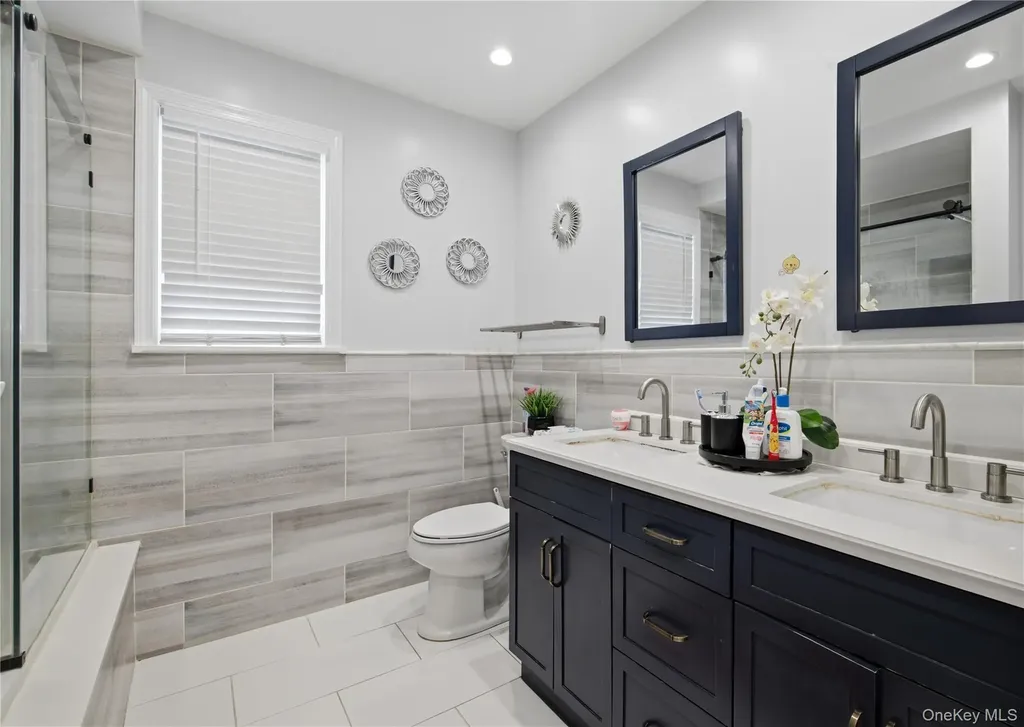 32 Landscape Drive Wheatley Heights NY 11798