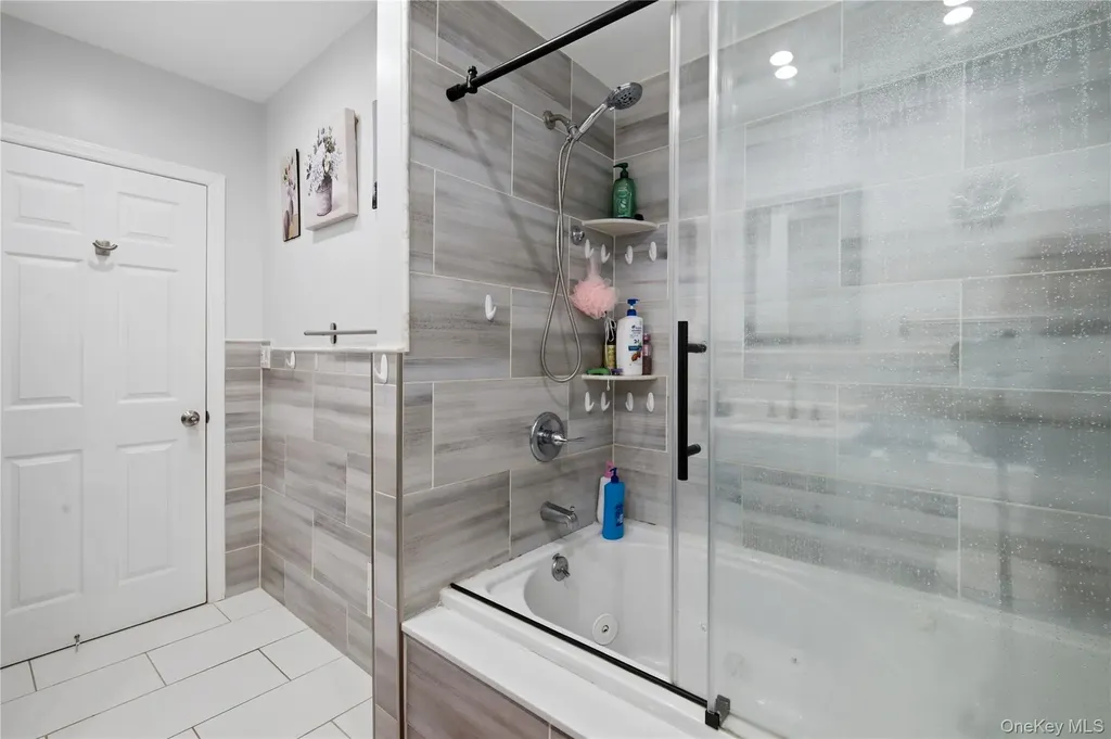 32 Landscape Drive Wheatley Heights NY 11798