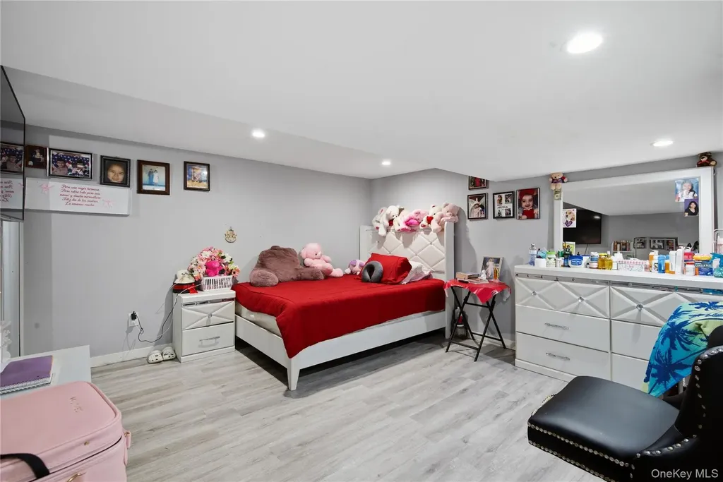 32 Landscape Drive Wheatley Heights NY 11798