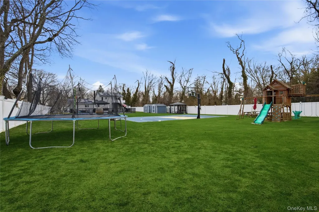 32 Landscape Drive Wheatley Heights NY 11798