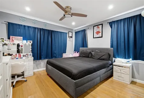 32 Landscape Drive Wheatley Heights NY 11798