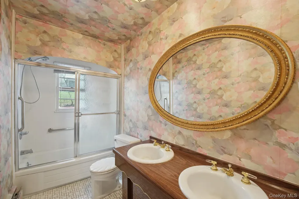 32 Wayne Lane Tappan NY 10983