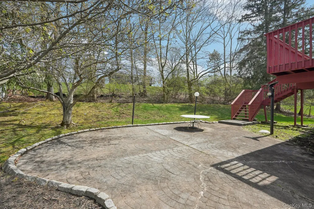 32 Wayne Lane Tappan NY 10983