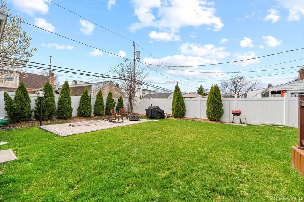 960 Clyde Road North Baldwin NY 11510