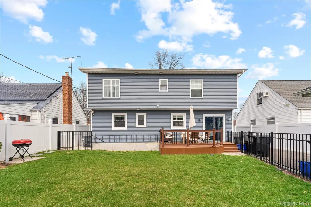 960 Clyde Road North Baldwin NY 11510
