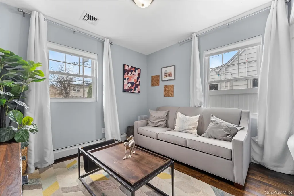960 Clyde Road North Baldwin NY 11510