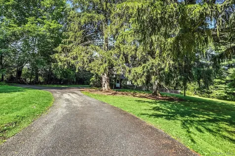 28 Moseman Avenue Katonah NY 10536