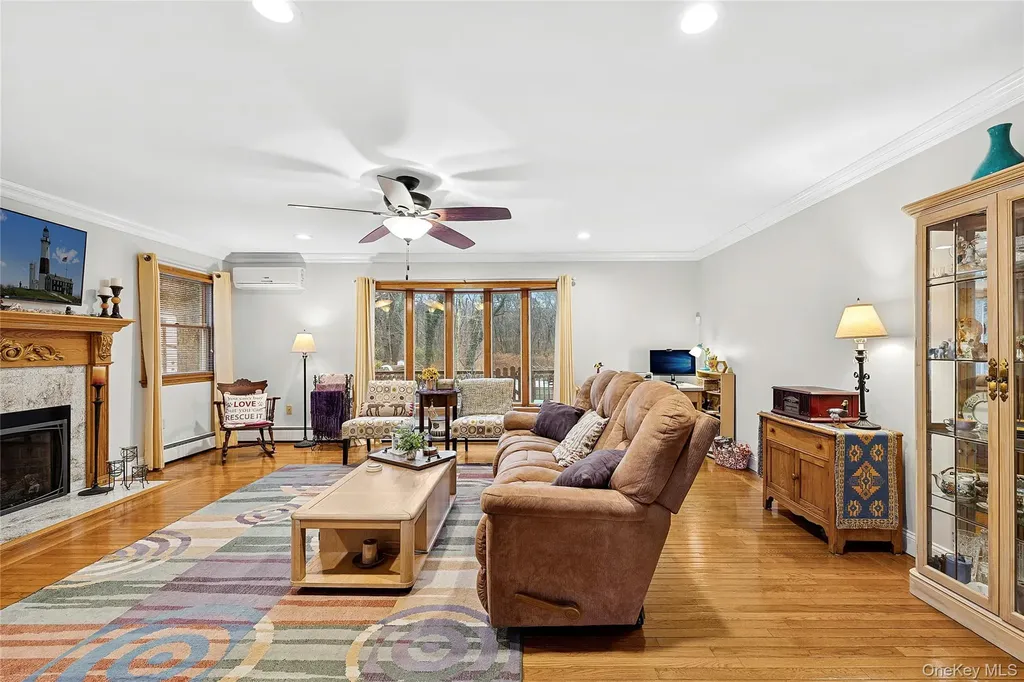 147 Brookside Avenue North Babylon NY 11703
