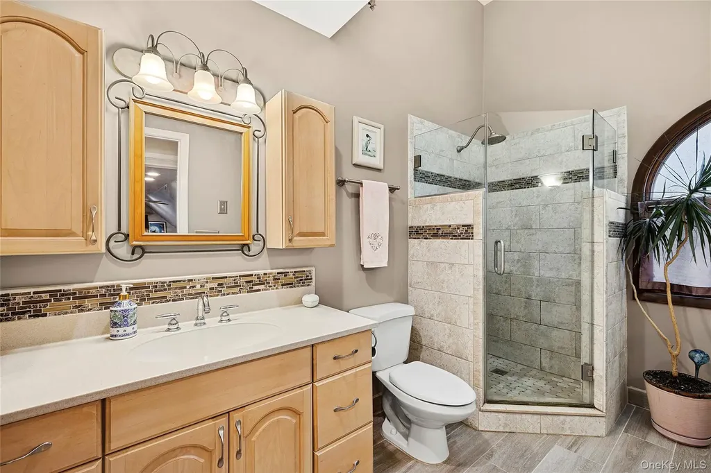 147 Brookside Avenue North Babylon NY 11703
