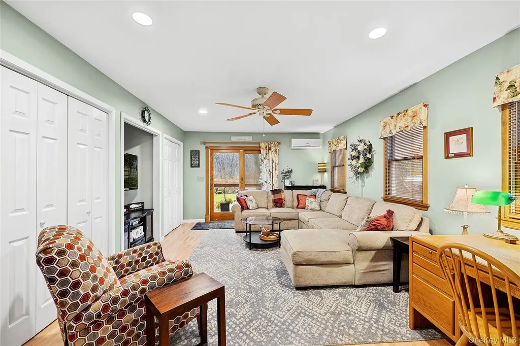 147 Brookside Avenue North Babylon NY 11703