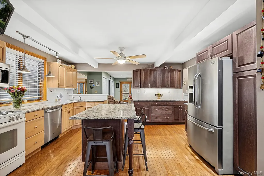 147 Brookside Avenue North Babylon NY 11703