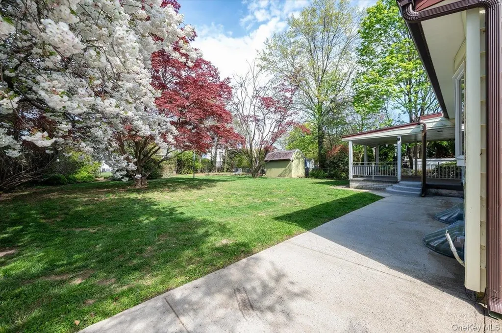 167 Maple Avenue East Meadow NY 11554