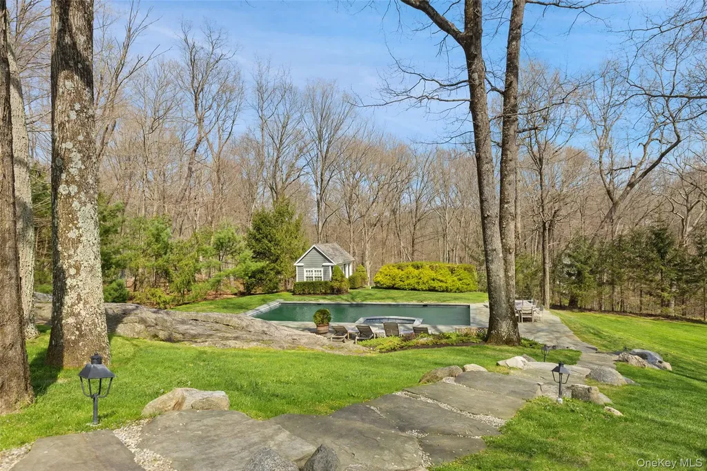9 Deer Creek Lane Mount Kisco NY 10549