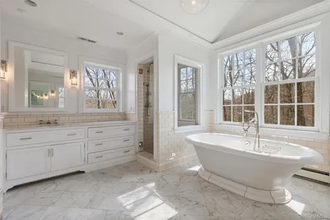 9 Deer Creek Lane Mount Kisco NY 10549