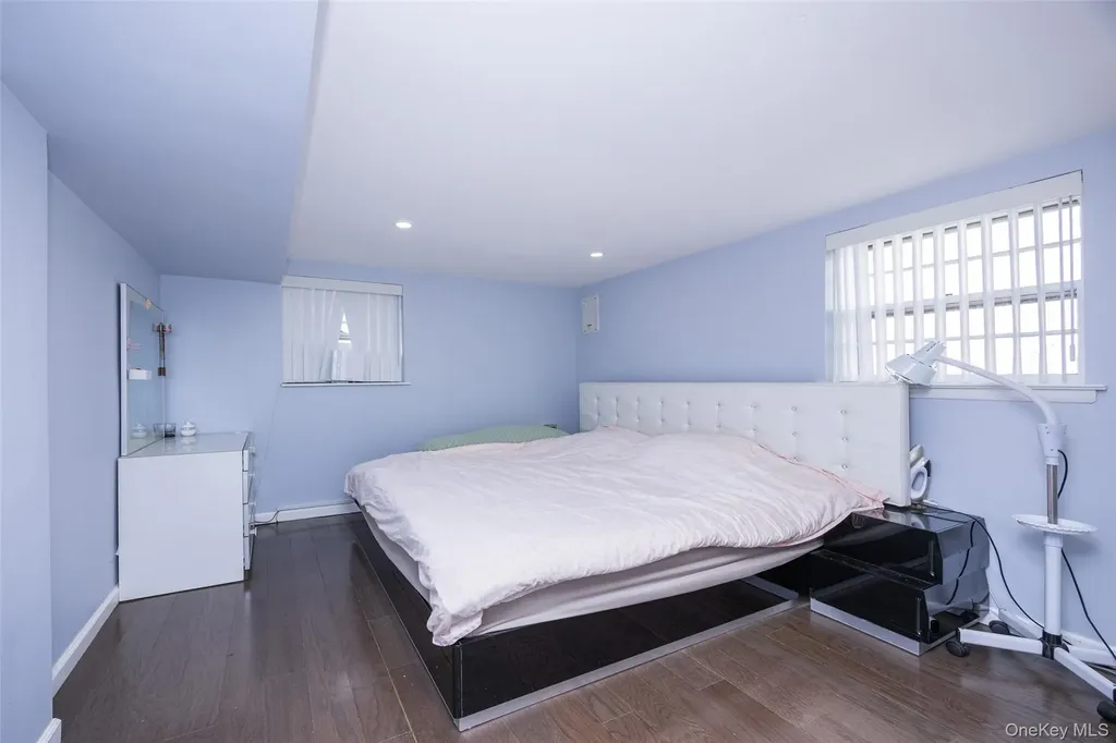 2630 Clearview Expressway Bayside NY 11360