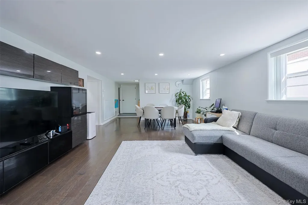 2630 Clearview Expressway Bayside NY 11360