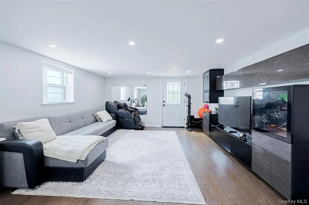 2630 Clearview Expressway Bayside NY 11360