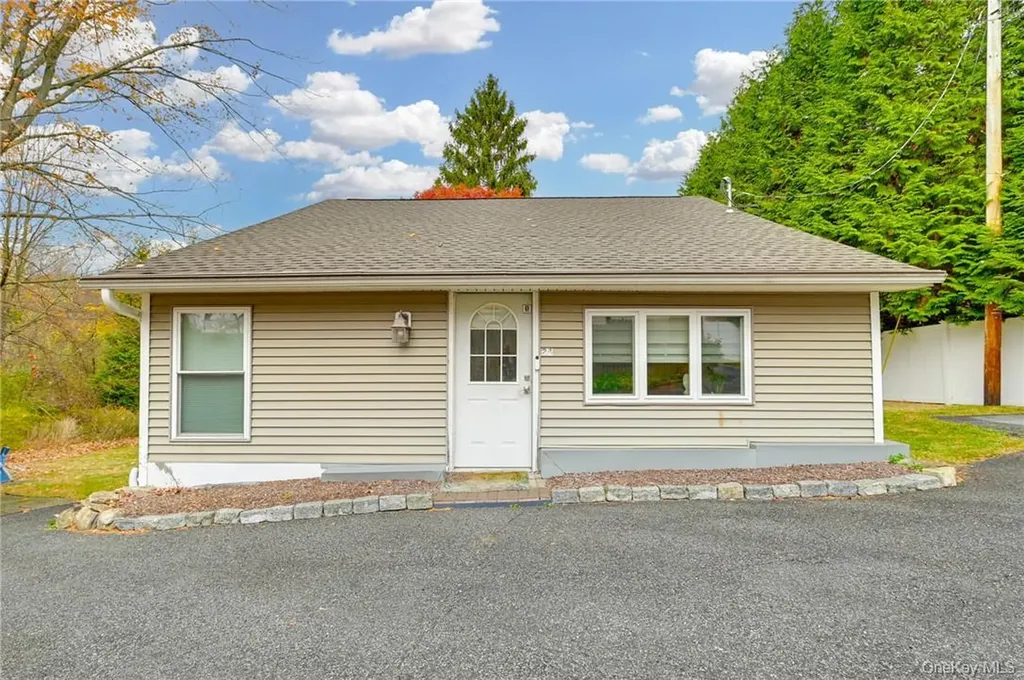24 Baldwin Lane Mahopac NY 10541