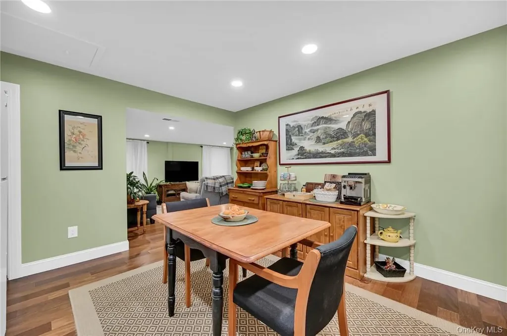 24 Baldwin Lane Mahopac NY 10541