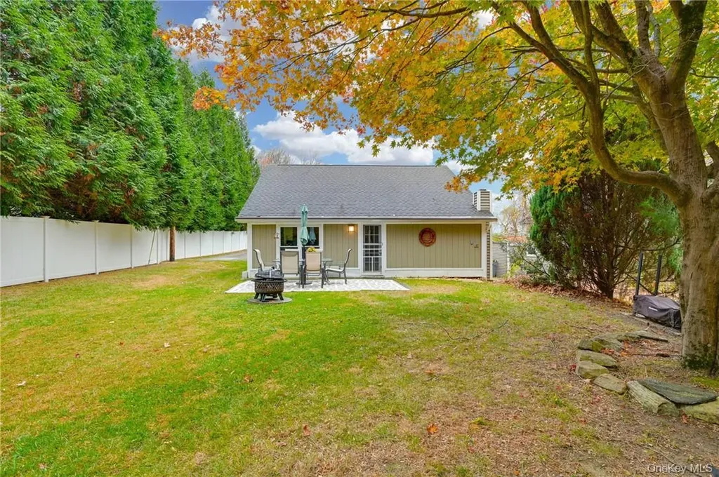 24 Baldwin Lane Mahopac NY 10541