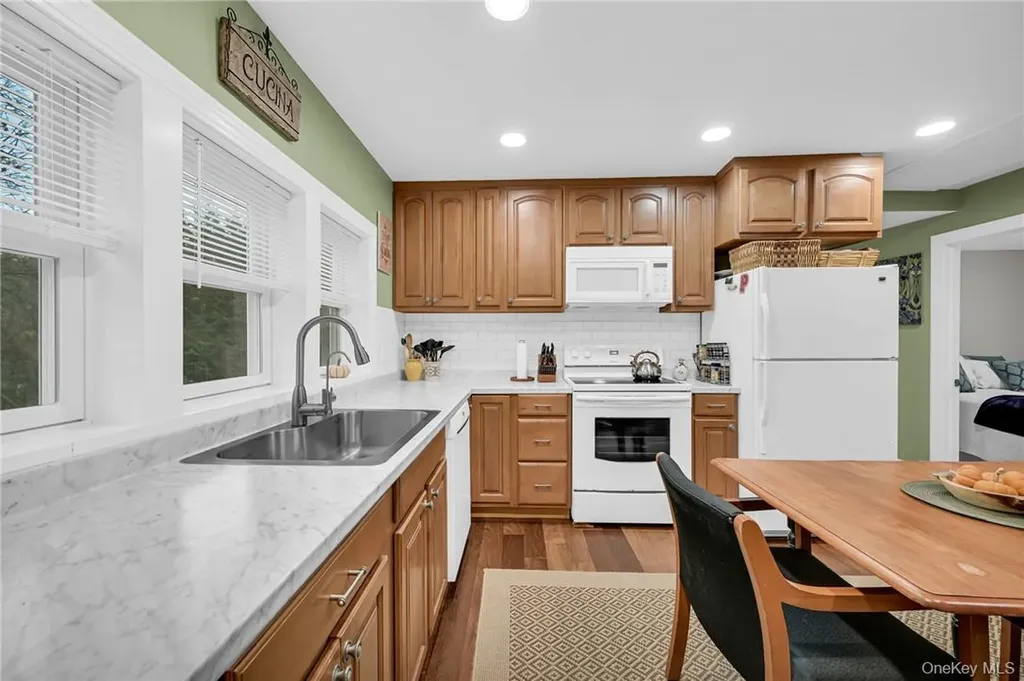 24 Baldwin Lane Mahopac NY 10541