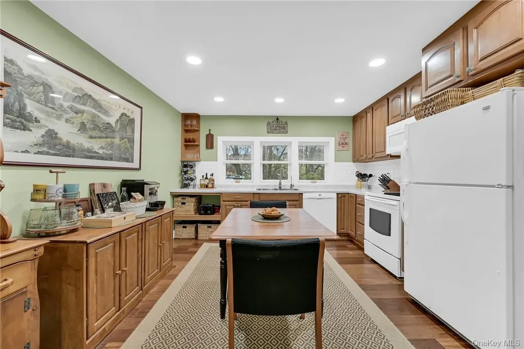 24 Baldwin Lane Mahopac NY 10541