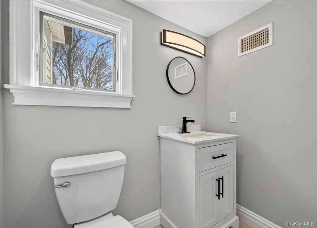 27 Pacific Avenue Nanuet NY 10954