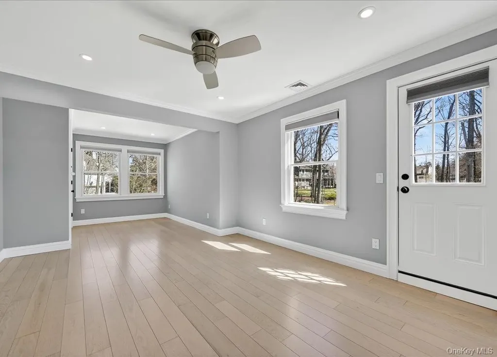 27 Pacific Avenue Nanuet NY 10954