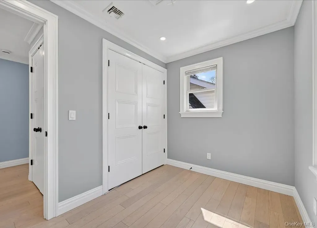 27 Pacific Avenue Nanuet NY 10954