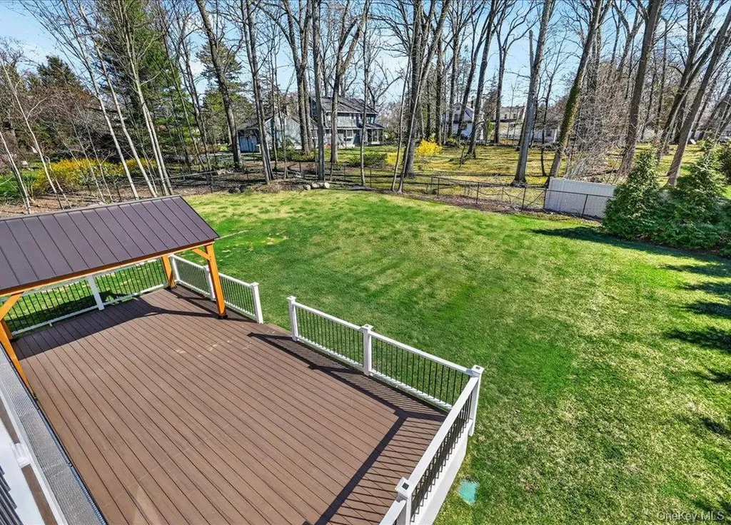 27 Pacific Avenue Nanuet NY 10954